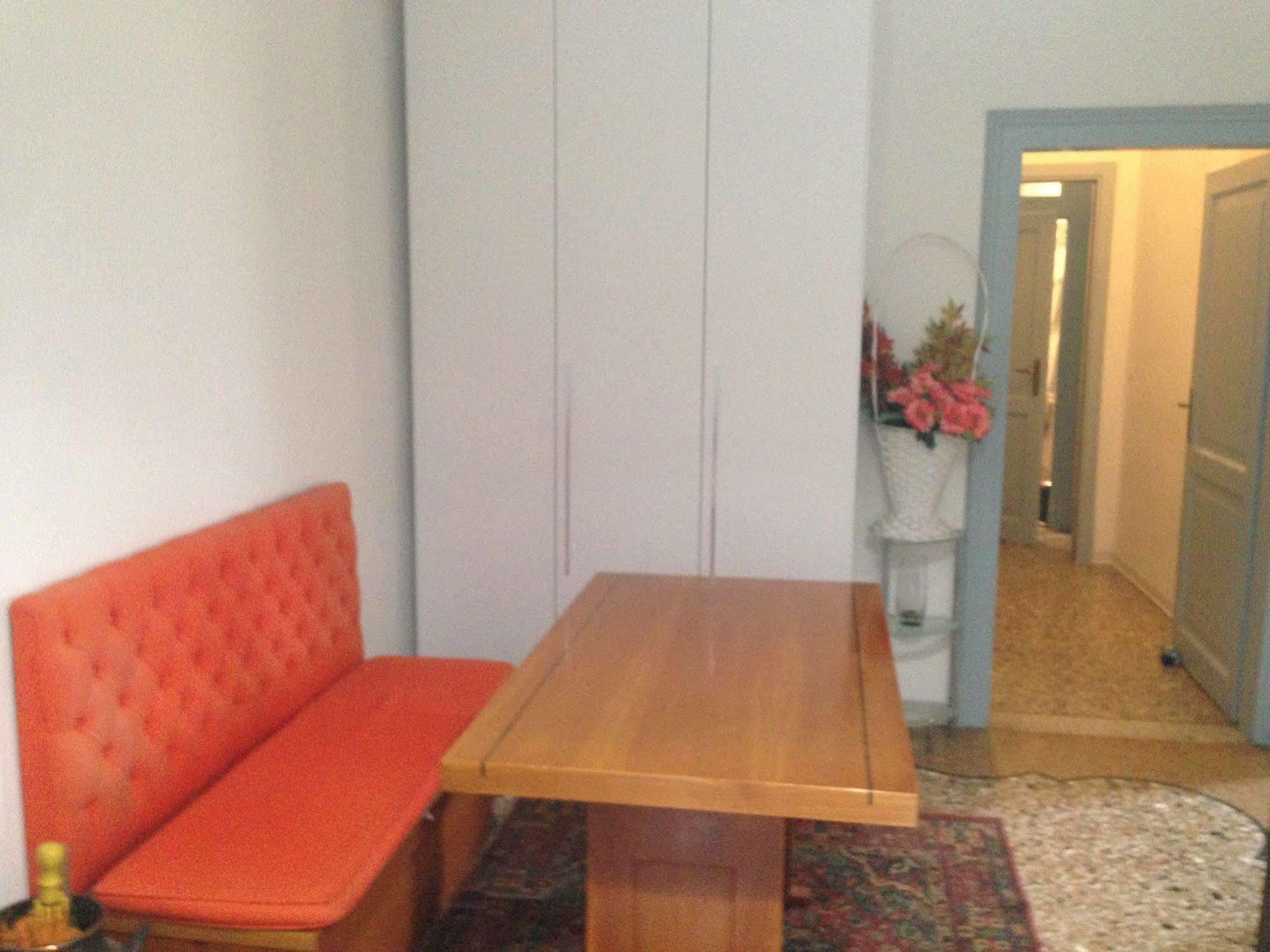 Guest House Loredana Venice Exterior photo