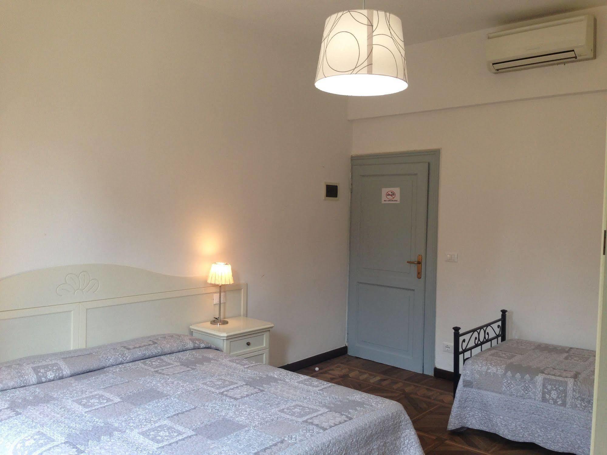 Guest House Loredana Venice Exterior photo