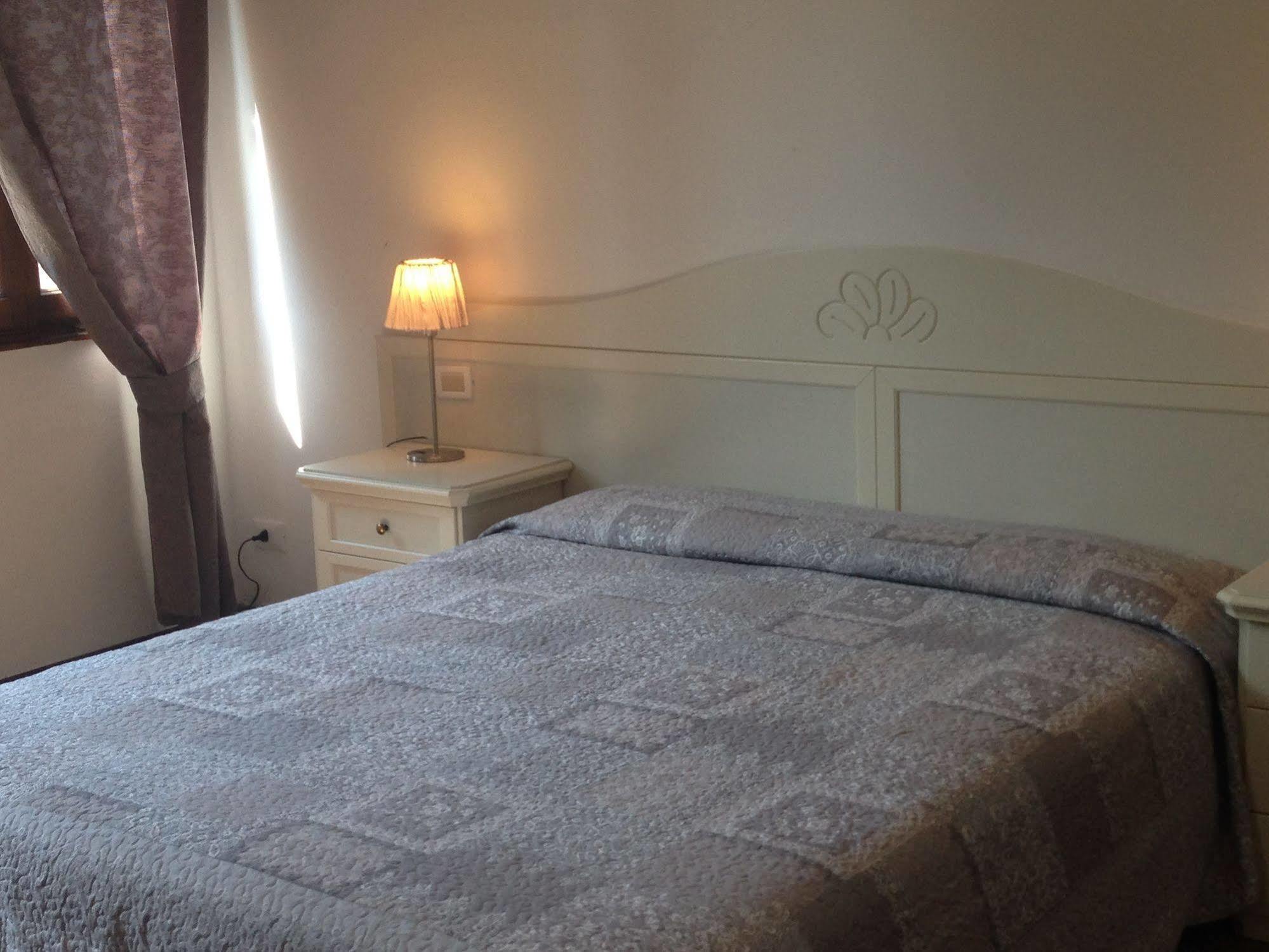Guest House Loredana Venice Exterior photo