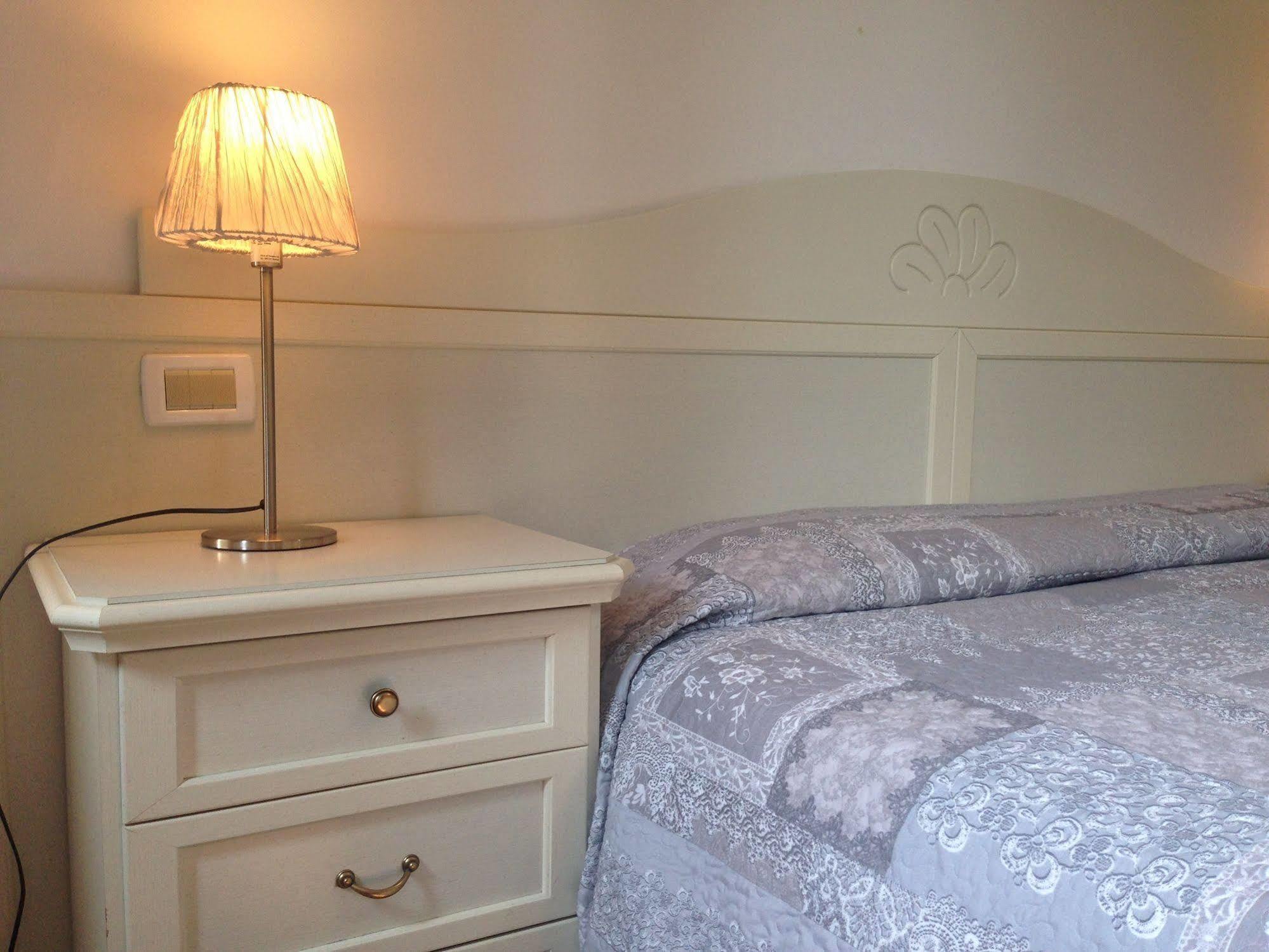 Guest House Loredana Venice Exterior photo